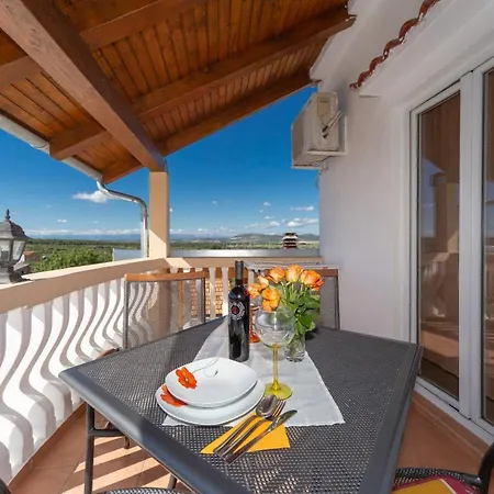 Dada Biograd Na Moru