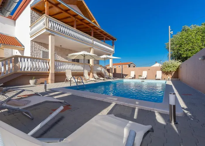 Dada * ביוגראד נה מורו