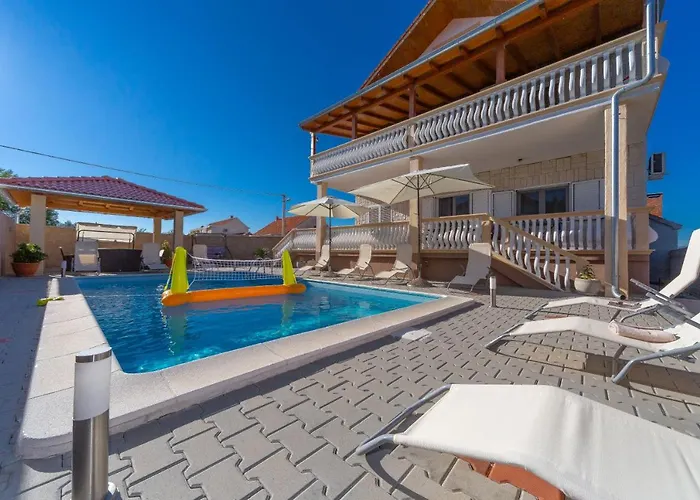 Dada דירה ביוגראד נה מורו