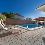 Dada Apartman *