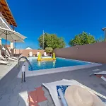 Apartman Dada *