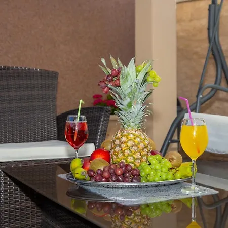 Dada Biograd Na Moru