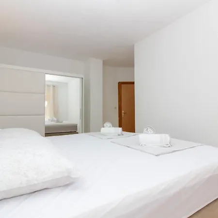 Dada Biograd Na Moru