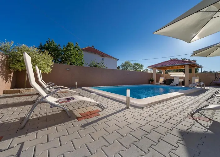 Dada Διαμέρισμα *